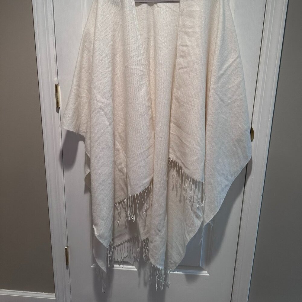 H&M White Shawl Cape Wrap - Picture 3 of 5